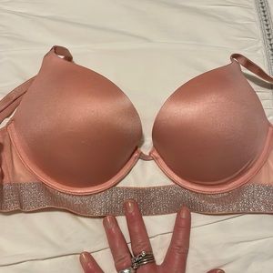 Victoria Secret push up bra 34B